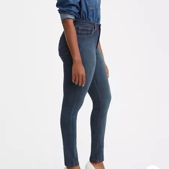 Levi’s 721 High Rise Skinny Jeans - Picture 4 of 5